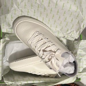 Sam Edelman White Leather Poppy Sneakers. Size 8. Brand New, Never Worn, w/ Box.